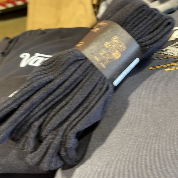 Vans Socks 3 pairs set CREW VANS.
"OFF THE WALL" Black/White
NWT - Picture 10 of 16